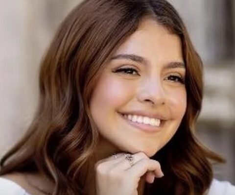 Search ongoing for missing teen who vanished outside her home on Christmas Eve