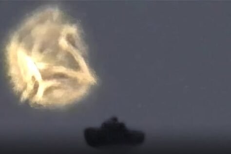 PENNSYLVANIA UFO SIGHTING Woman Films Wild UFO In Pennsylvania With A Nikon P1000!